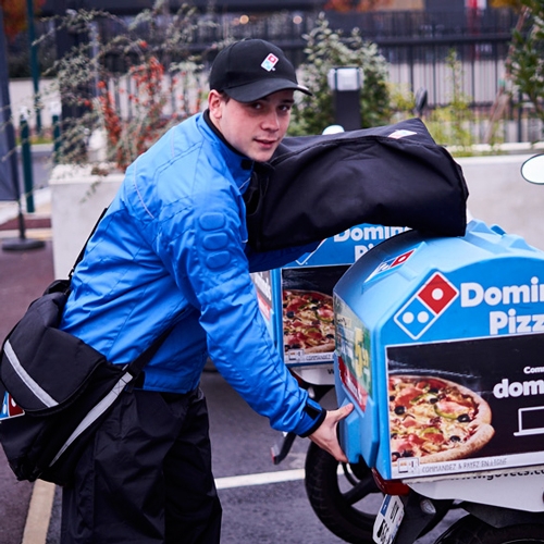 Employé polyvalent chez Domino's Pizza